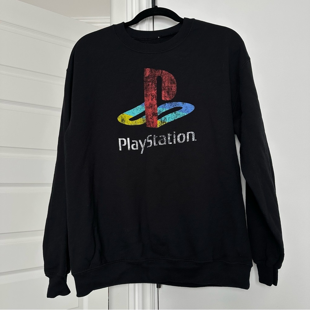 Sony PlayStation Black Pullover Size Medium